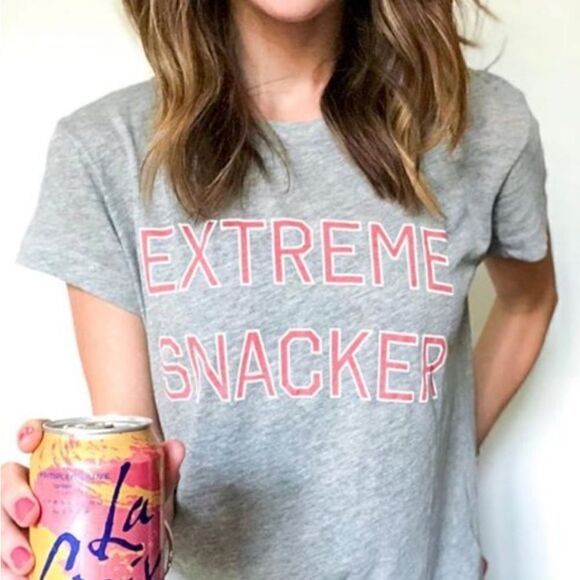 WILDFOX EXTREME SNACKER TEE - Picture 1 of 4